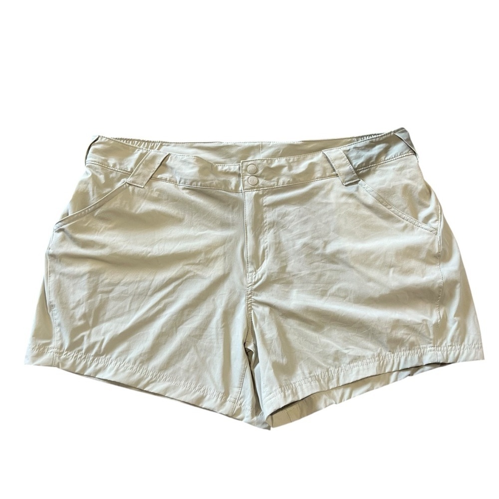 Columbia PFG Shorts Women’s Size 20W Beige Nylon Outdoor Gorpcore 5” Inseam